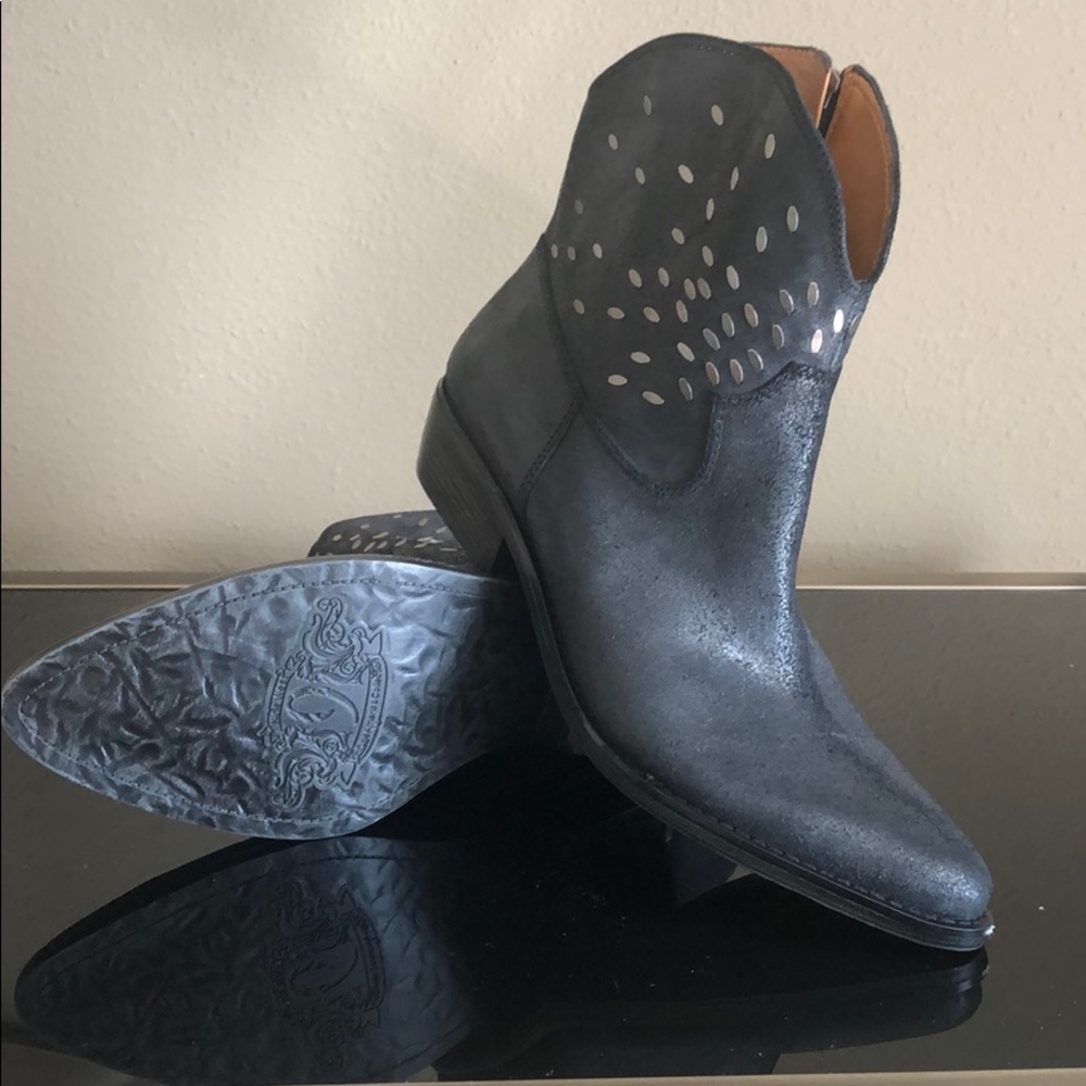 NEW! Nine West Vintage Collection Boots Size 8.5